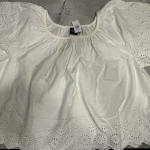 GAP White Eyelet Cropped Cotton Shirt! Brand New!